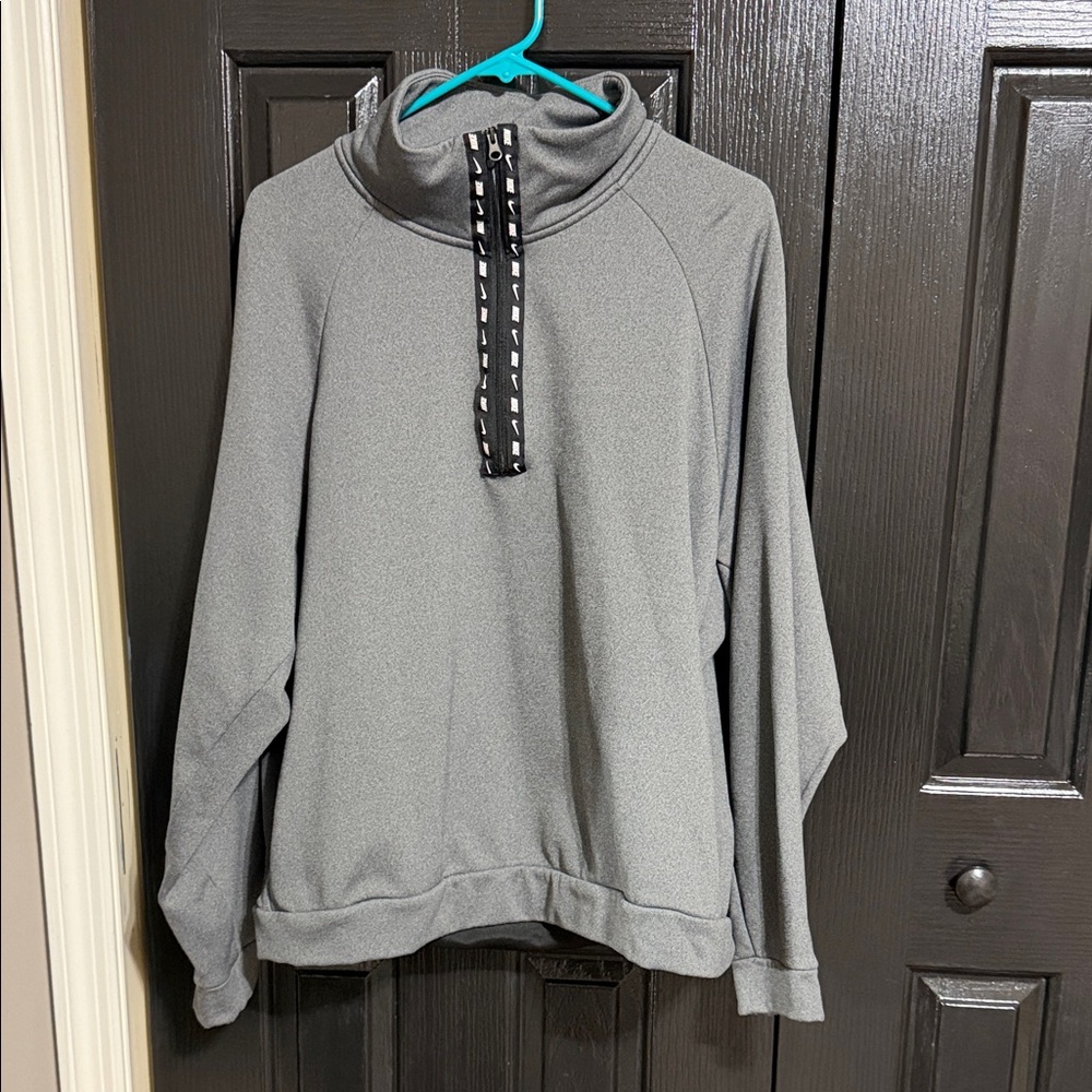 Women’s Nike XL Quarter-Zip Pullover